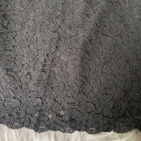 THE LIMITED Skirt Sz 12 Black Lace Lined Neutral Side Zip Knee Length Work - Picture 2 of 12
